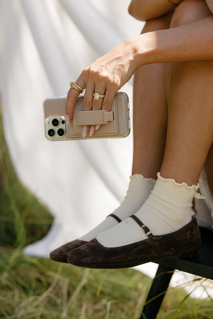 Almond Cream Magnetic Case