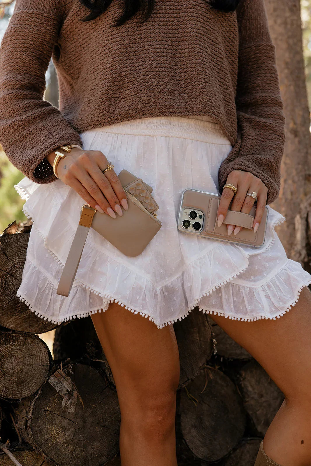 Almond Cream Magnetic Wallet