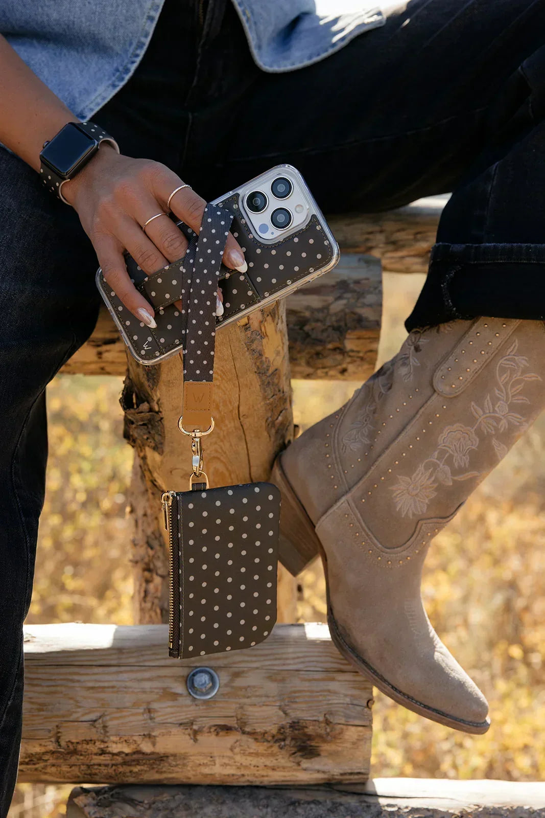 Cocoa Dot Wrist Lanyard