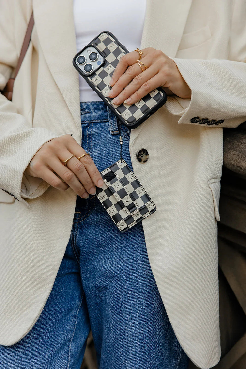 Bow Noir Magnetic Case and Wallet