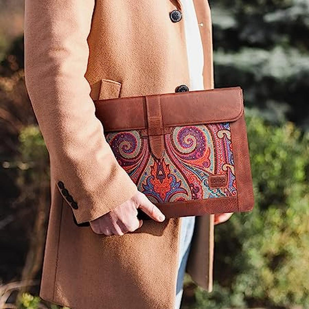 Cinnamon Leather MacBook Sleeve - DOKUTRONIX