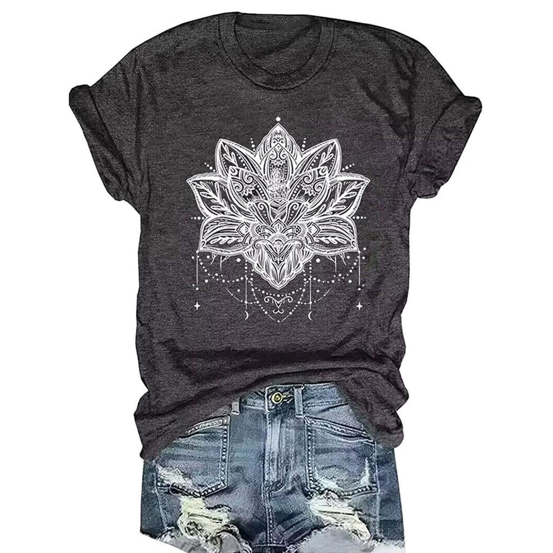 Be Kind Graphic Tee - Casual Summer Top for Teachers - DOKUTRONIX