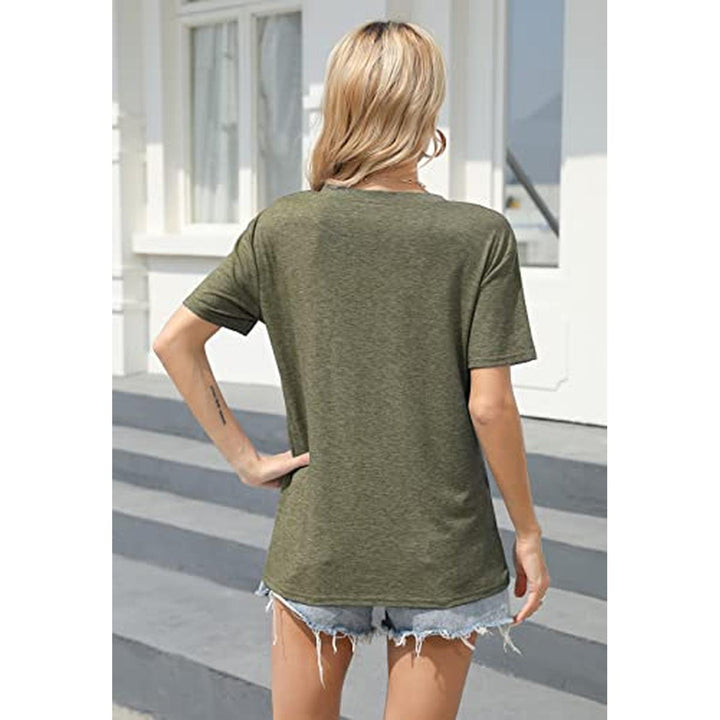 Be Kind Graphic Tee - Casual Summer Top for Teachers - DOKUTRONIX