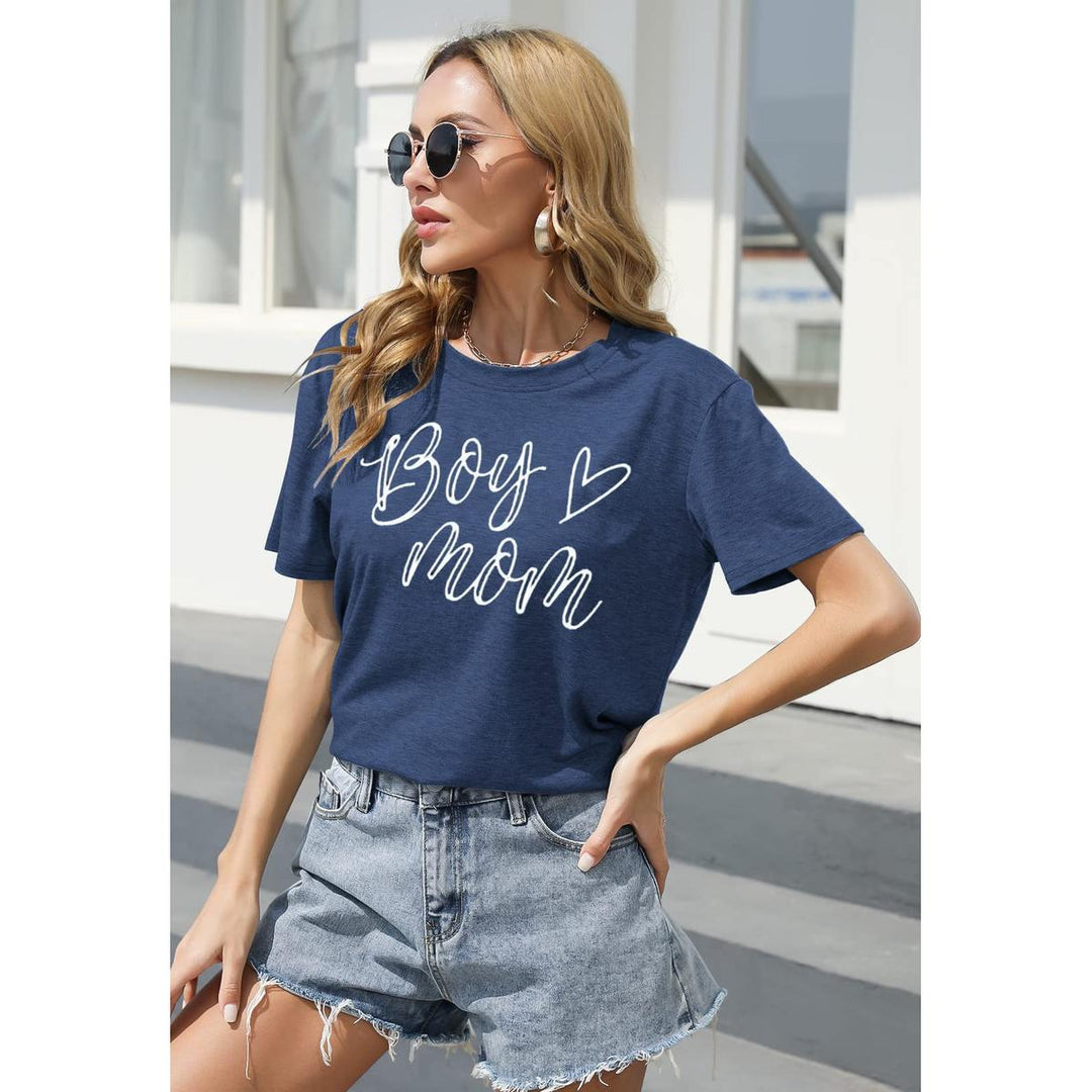 Be Kind Graphic Tee - Casual Summer Top for Teachers - DOKUTRONIX