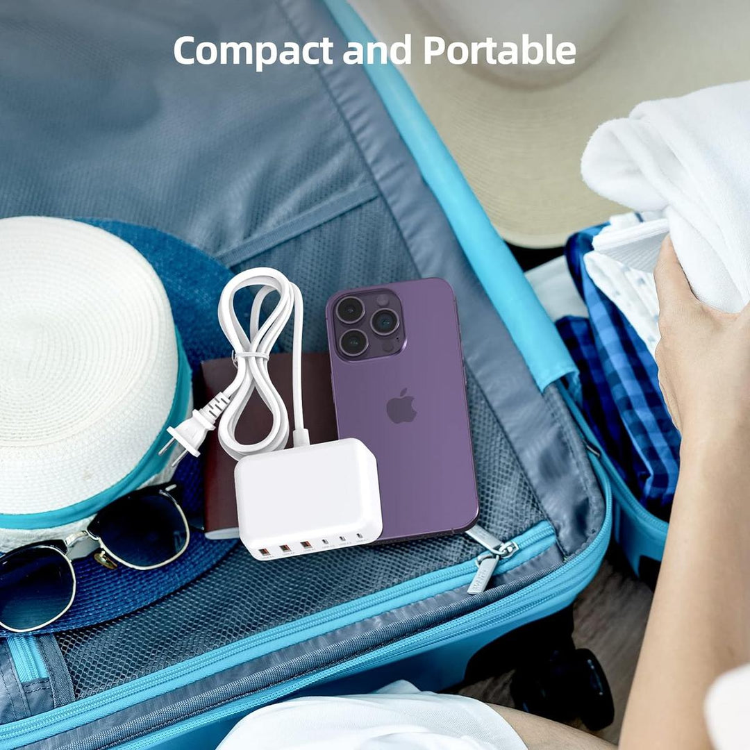 BREEKET USB-C Power Hub - White - DOKUTRONIX