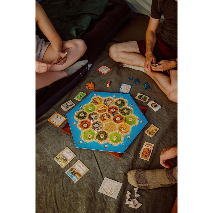 CATAN Quest: Trade & Build Your Civilization - DOKUTRONIX