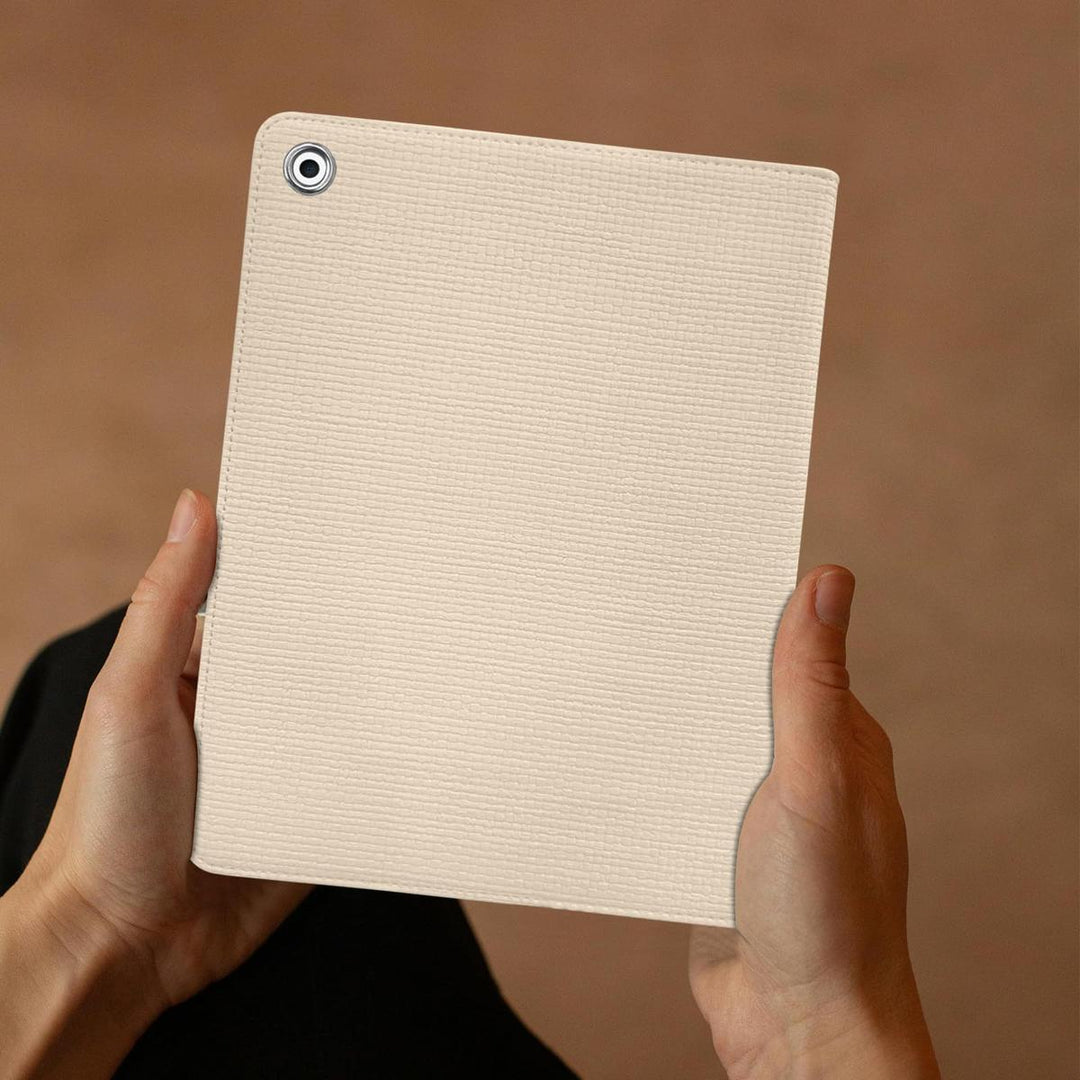 Chic Pro 13 Case: Sleep/Wake & Pencil Holder - DOKUTRONIX