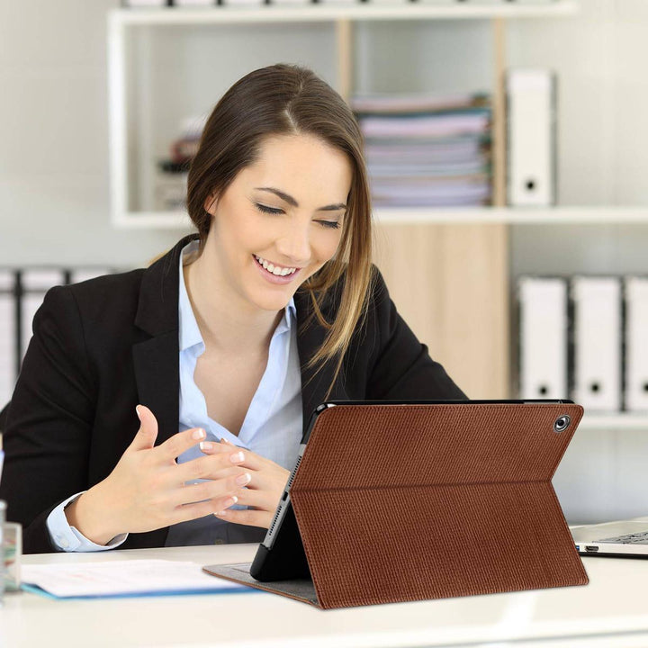 Chic Pro 13 Case: Sleep/Wake & Pencil Holder - DOKUTRONIX