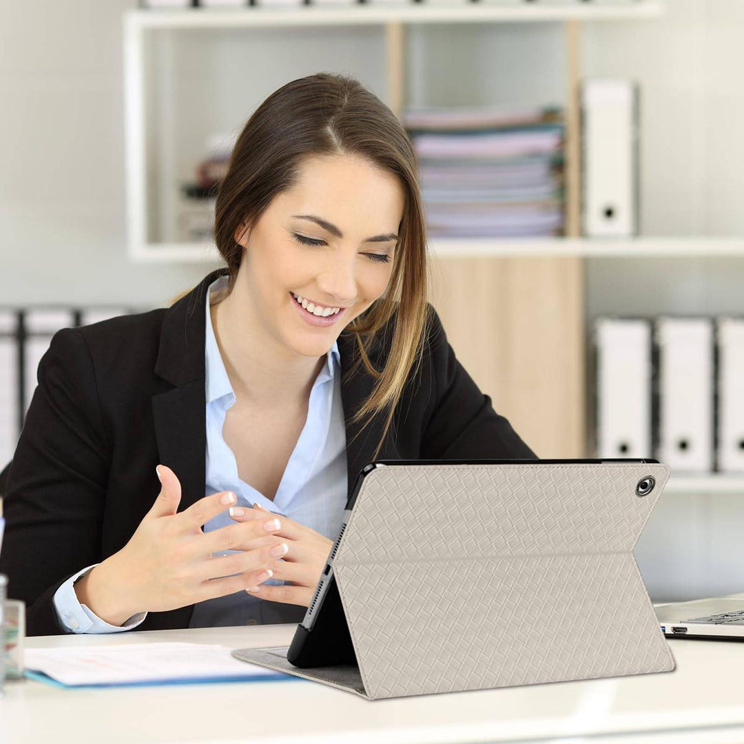 Chic Pro 13 Case: Sleep/Wake & Pencil Holder - DOKUTRONIX