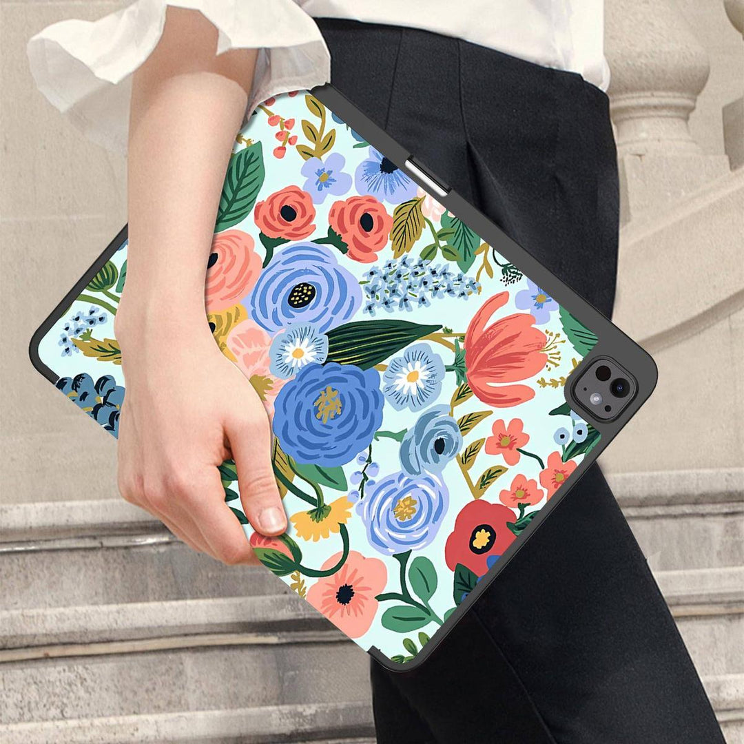 Chic Pro 13 Case: Sleep/Wake & Pencil Holder - DOKUTRONIX