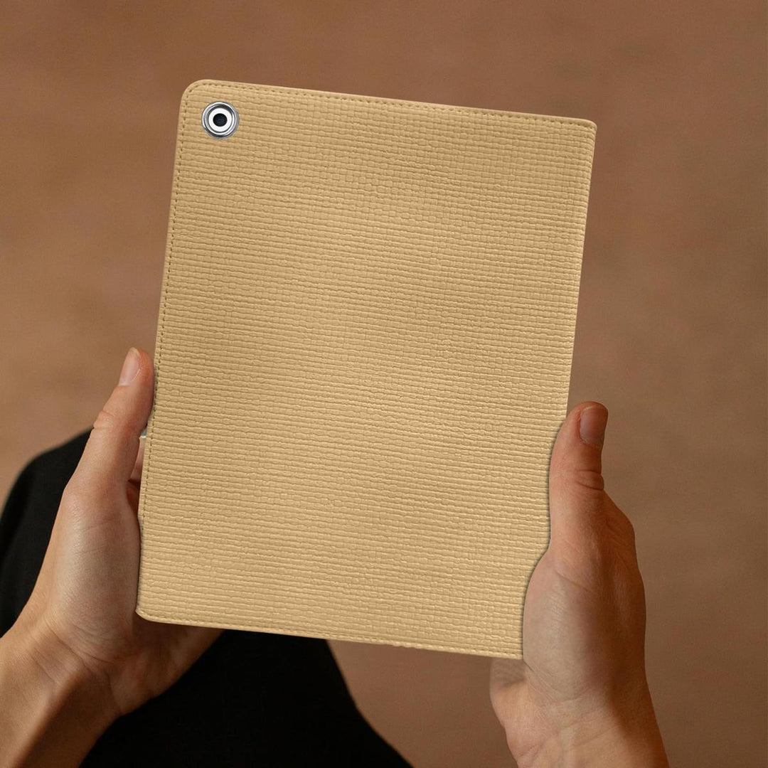 Chic Pro 13 Case: Sleep/Wake & Pencil Holder - DOKUTRONIX