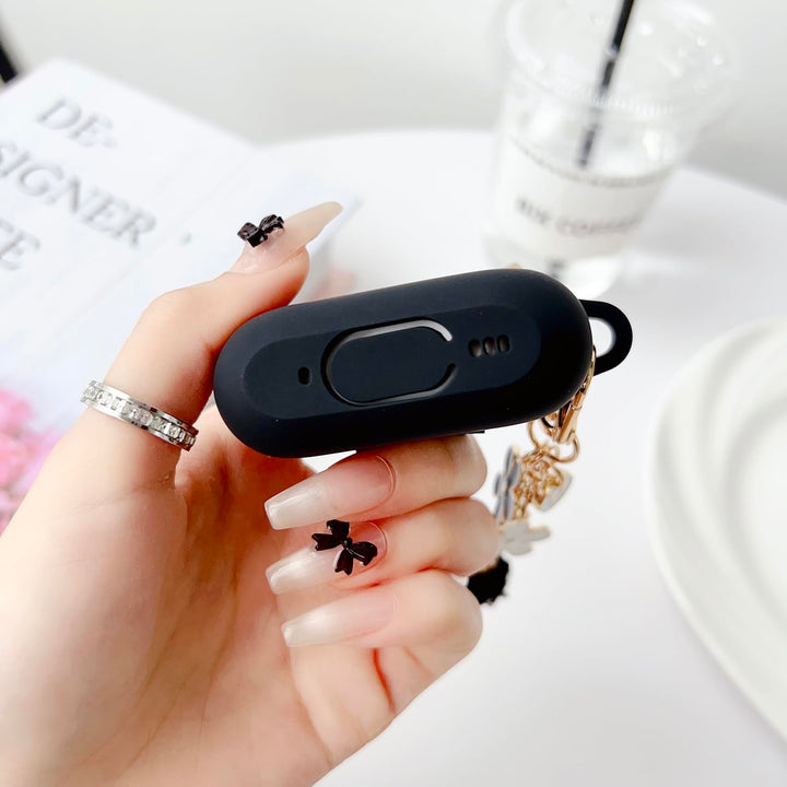 PomPom AirPods Pro Case - Chic & Protective! - DOKUTRONIX