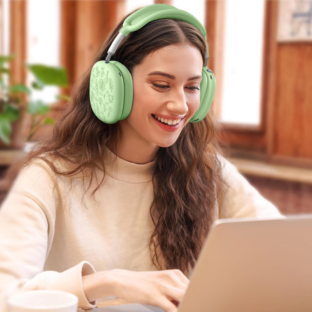 Lavender Engraved AirPods Max Case - DOKUTRONIX