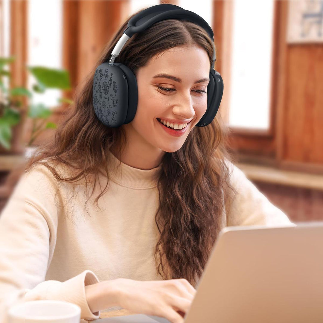 Lavender Engraved AirPods Max Case - DOKUTRONIX