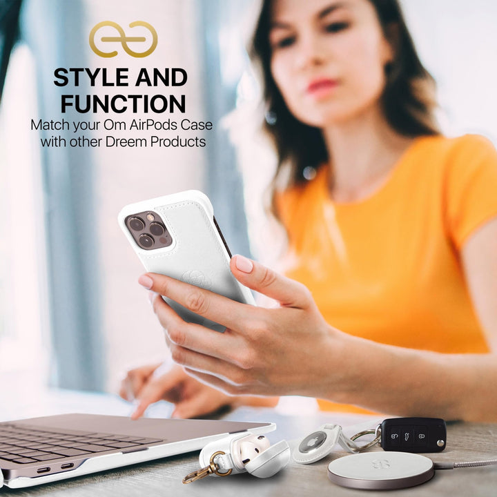 Dreem Luxe Vegan AirPods Case & Keychain - Coffee - DOKUTRONIX