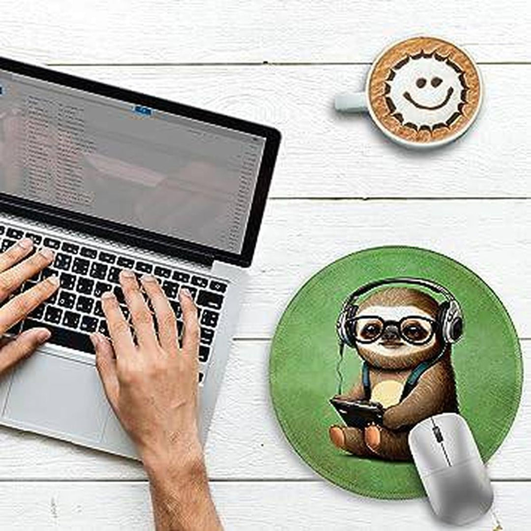 Slothly Spherical Mouse Pad: Fun & Green Design! - DOKUTRONIX