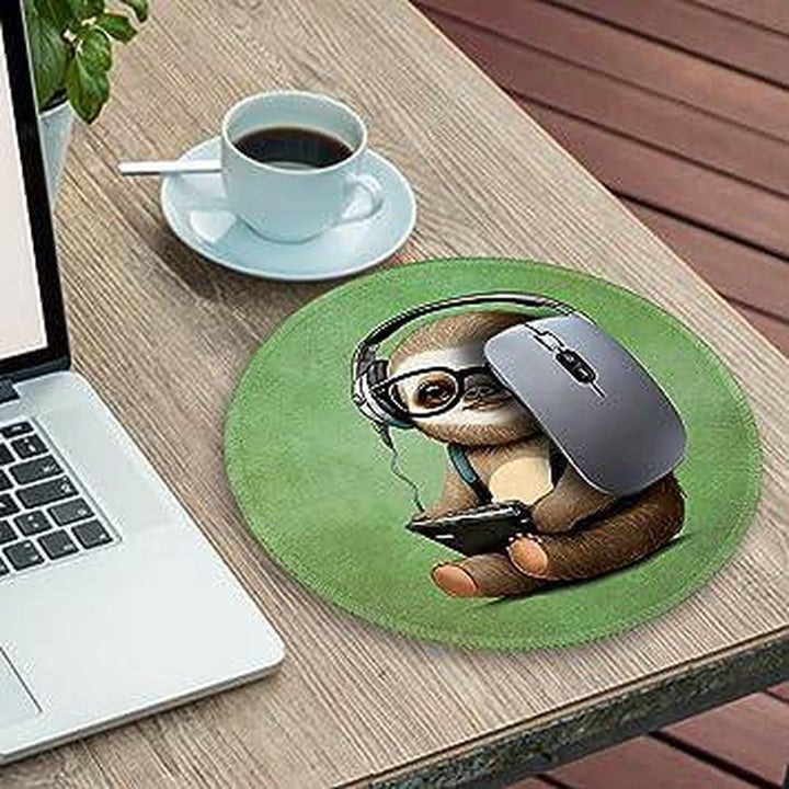 Slothly Spherical Mouse Pad: Fun & Green Design! - DOKUTRONIX