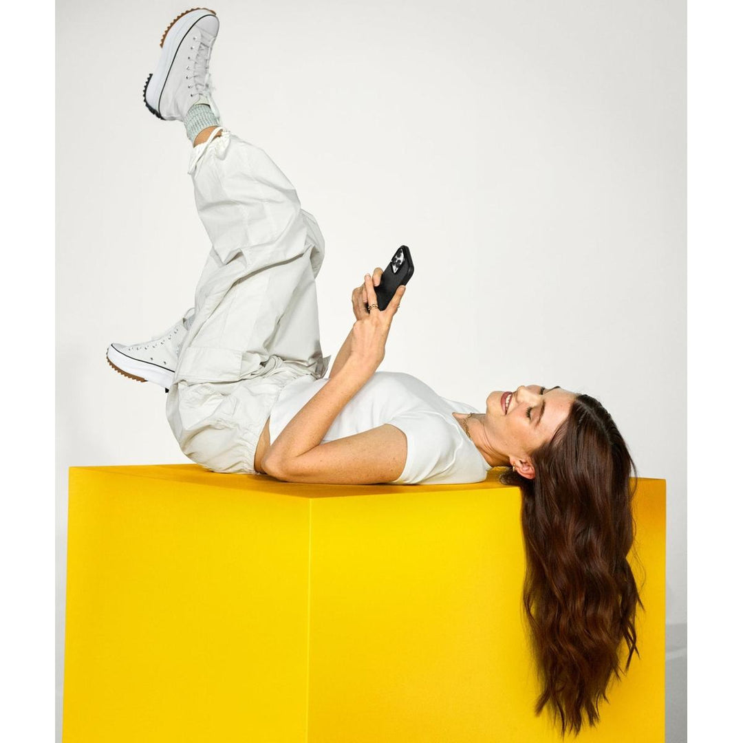 OtterBox Haute Pink MagSafe Case for iPhone 15 Pro Max - DOKUTRONIX