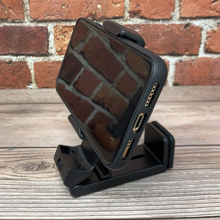 SkyMate Phone Mount: Hands-Free Flight Companion - DOKUTRONIX