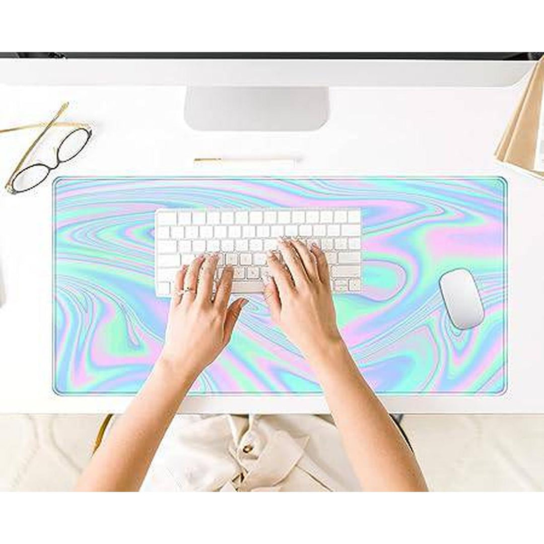 HoloRainbow Gaming Mouse Pad: Stylish Desk Upgrade - DOKUTRONIX