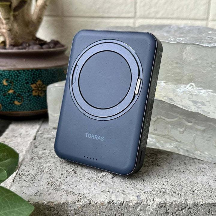 TORRAS SlimMag 5000mAh Wireless Power Bank & Stand - DOKUTRONIX