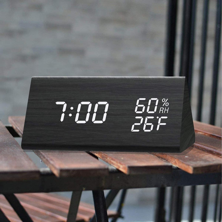 SmartWood LED Alarm Clock: Time & Climate Monitor - DOKUTRONIX