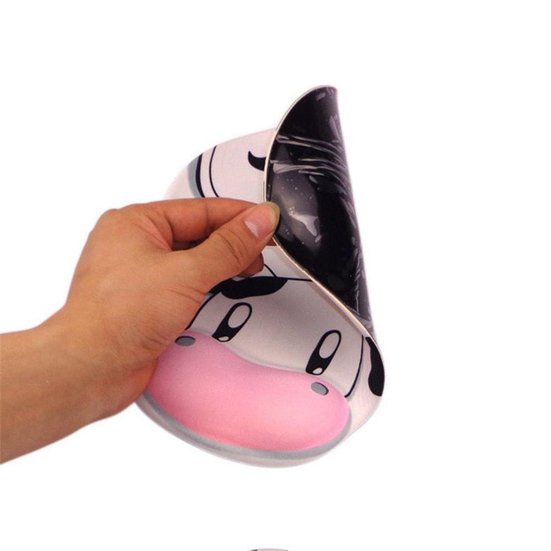 Comfy Cow Cartoon Mouse Pad - DOKUTRONIX