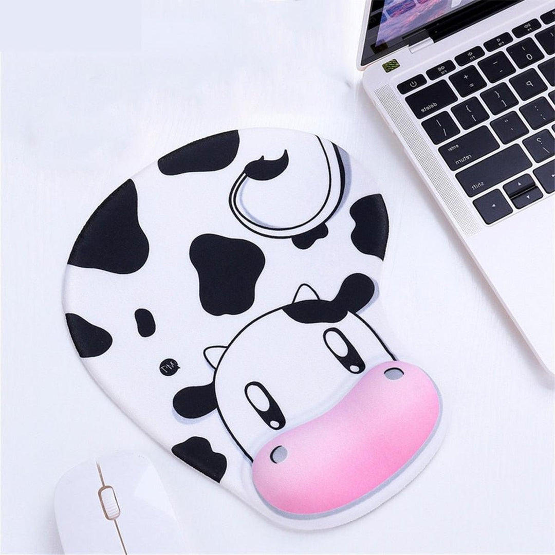 Comfy Cow Cartoon Mouse Pad - DOKUTRONIX
